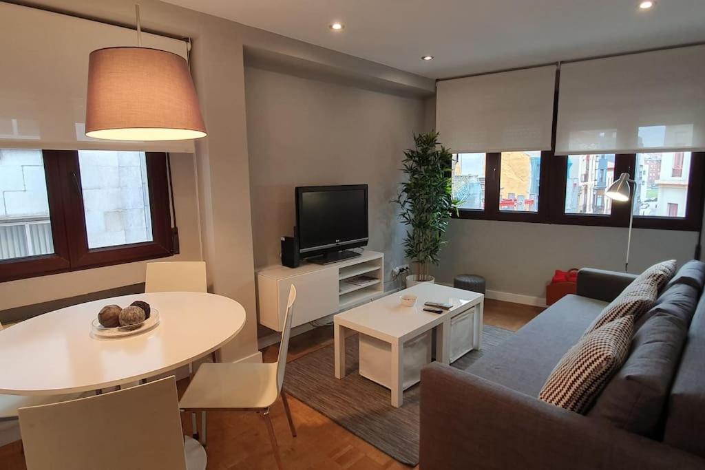 Moderno Apartamento En El Centro. El Carmen Wifi ヒホン エクステリア 写真